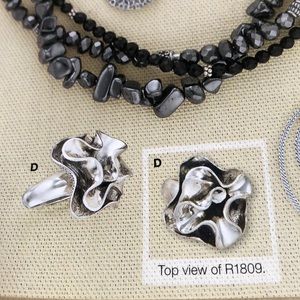 Silpada sterling silver flower ring